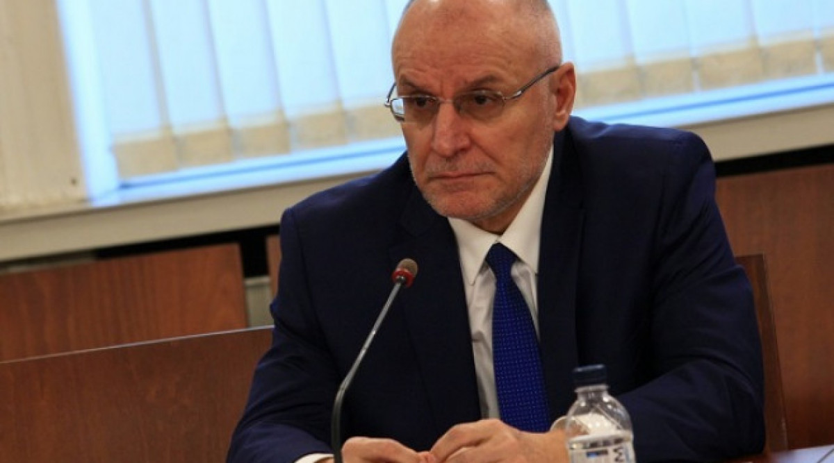 Управителят на БНБ Димитър Радев е дал положителна проба за коронавирус