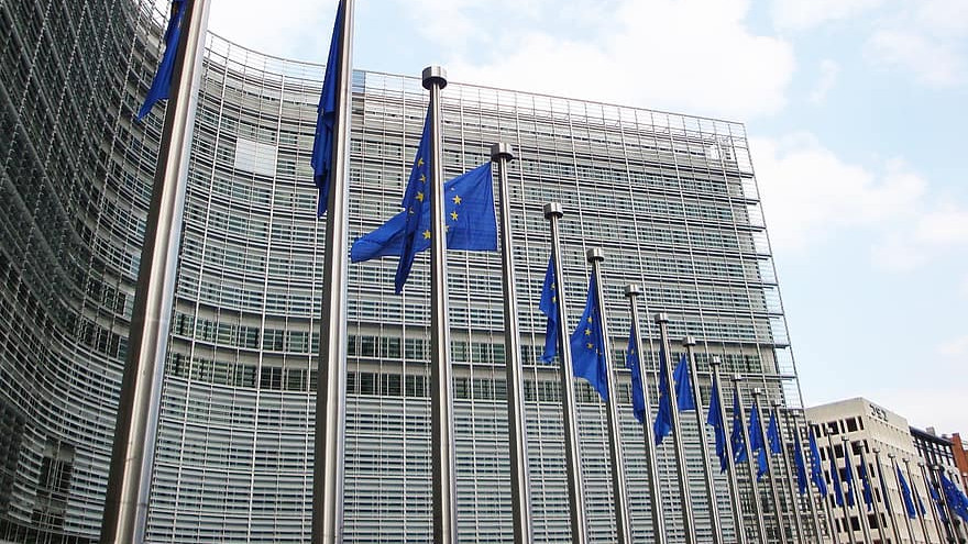 Облекчаване на ограниченията за пътуване в ЕС предлага ЕК