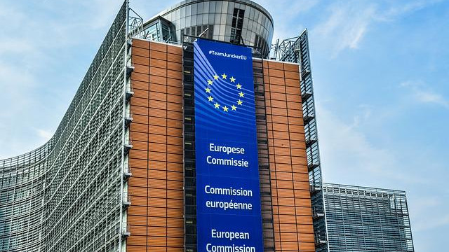 Еврокомисията предложи да се отложи забраната за доставки по нефтопровода "Дружба"