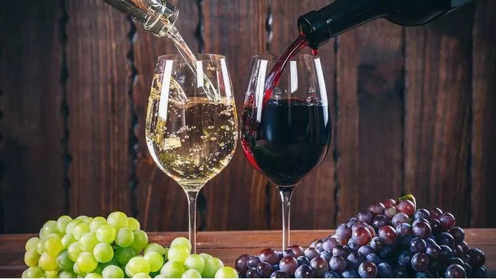При какви заболявания помагат червеното и бялото вино