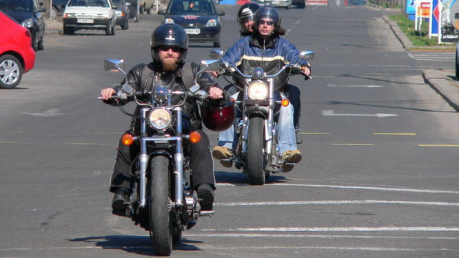 Шофьорите с категория „В“ няма да могат да управляват мотопеди без допълнителен курс