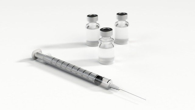 Ваксинираният с четири дози Фаучи се зарази с коронавирус
