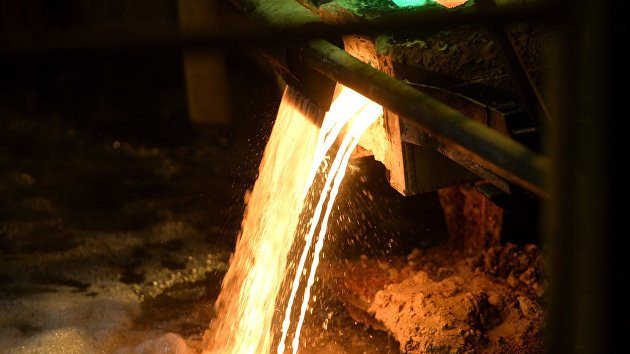 Най-голямото металургично предприятие в Украйна спира работа по икономически причини
