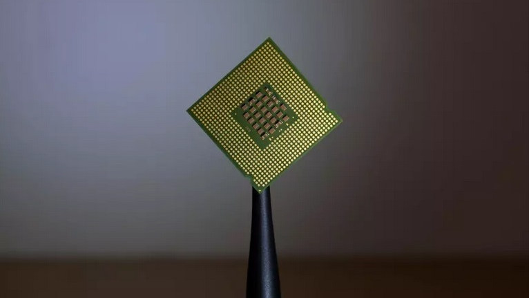 Недостигът на инженери по електроника в САЩ заплашва производството на микрочипове