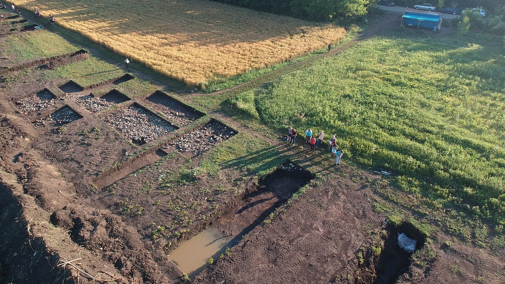 Открити са 10 ценни археологически обекта по трасето на жп линията Волуяк-Драгоман