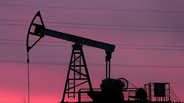 Цените на петрола падат поради опасения от забавяне на икономическия растеж в света