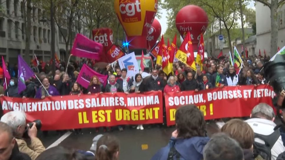 Французите поискаха: „Спешно повишаване на заплатите, обезщетенията и пенсиите“!