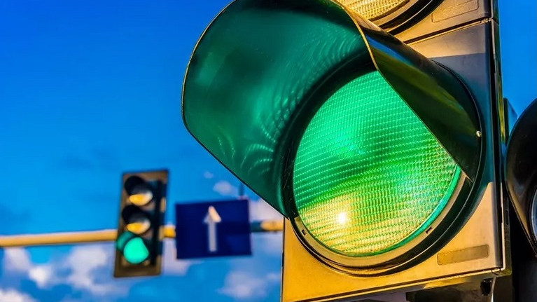 Защо в близко бъдеще няма да има светофари по пътищата и какво ще ги замени