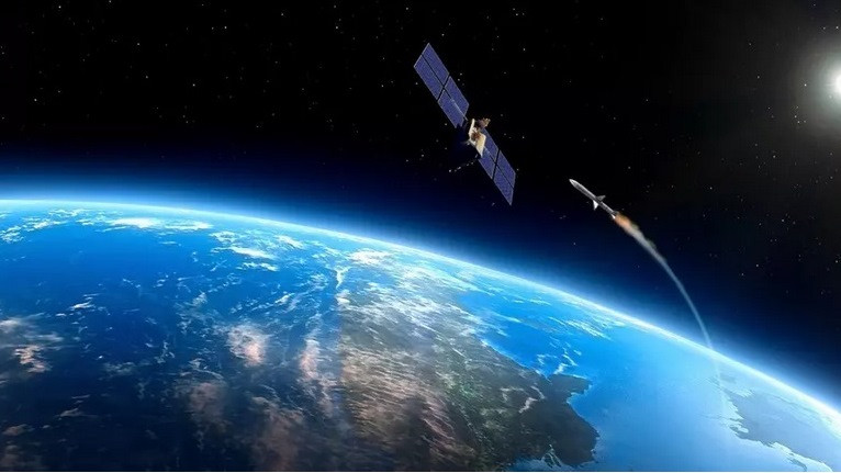 Взрив на ядрена бомба: Китай предложи метод за унищожаване на сателитите Starlink