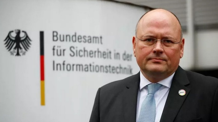 Уволниха шефа на германската служба за киберсигурност заради близостта му с Русия