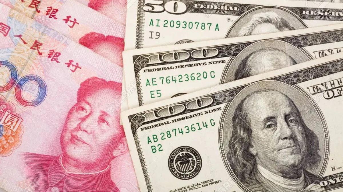 Сривът на китайския юан удари тежко руските валутни активи