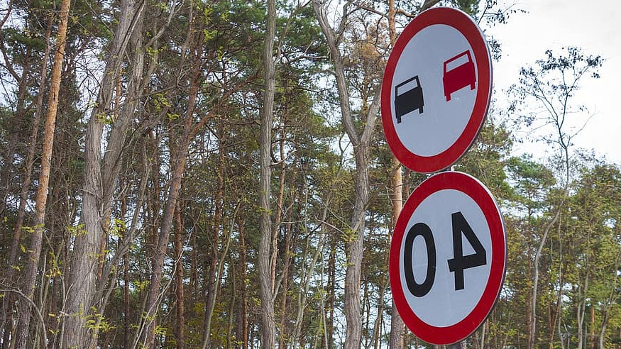 Въвеждат се 11 нови пътни знака за подобряване на пътната безопасност