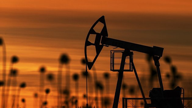 Петролът поевтинява заради отсъствието на яснота с "тавана на цените"