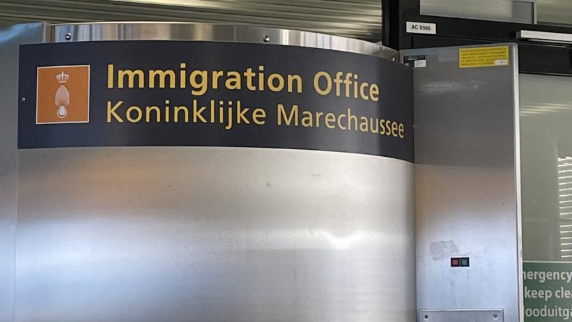 Нидерландия може да депортира руснаци, търсещи убежище от принудителна мобилизация