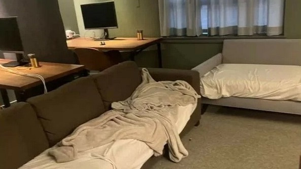 Мъск постави легла в офис на Twitter, за да не си ходят служителите до вкъщи