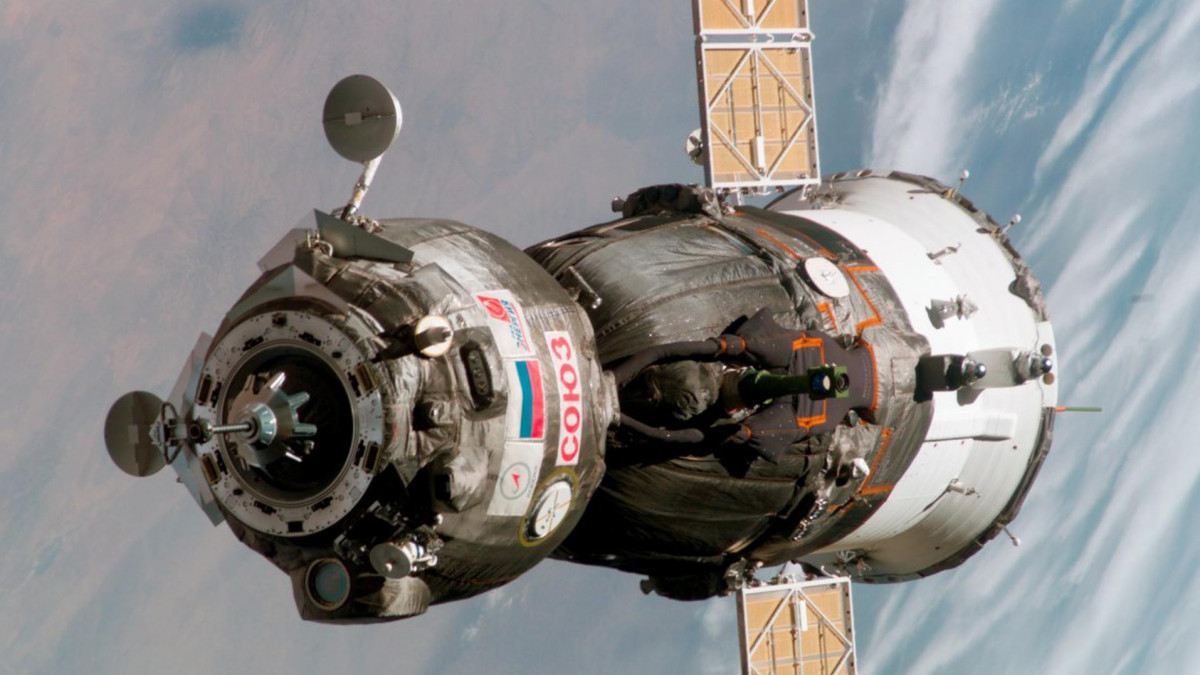 Повреда не позволи на руските космонавти да излязат в открития космос