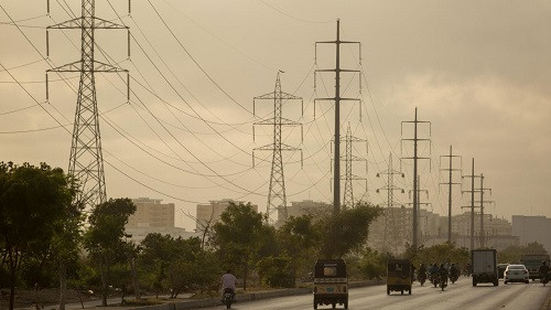 В цял  Пакистан спря електричеството поради авария