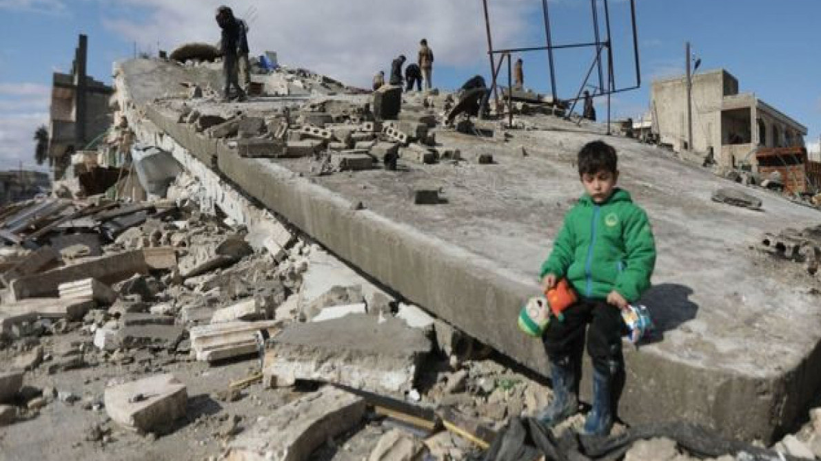 Ново силно земетресение на границата между Турция и Сирия