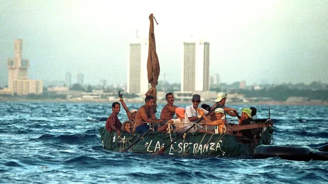 Куба преживява масово изселване