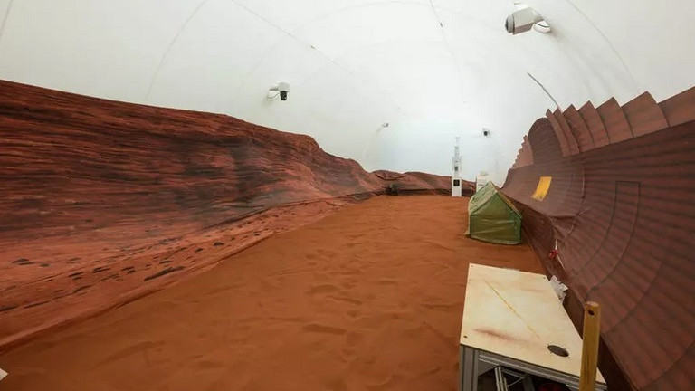 Доброволци на NASA ще прекарат година в изолация, за да симулират живота на Марс