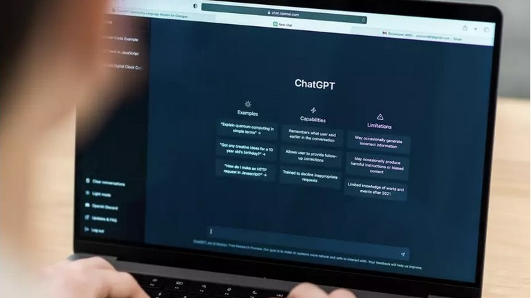 Чатботът ChatGPТ отново е достъпен в Италия