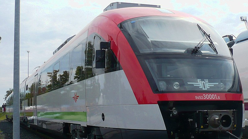 Преустановено е движението на влаковете между гарите Калояновец - Стара Загора