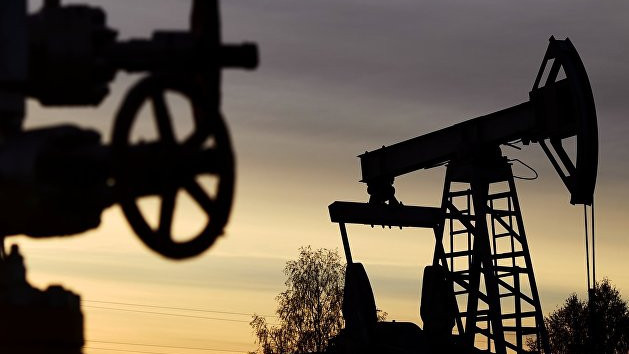 Цената на петрол  Брент падна под 83 долара за барел за първи път от 31 март