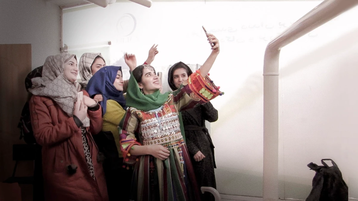 Кан 2023: Скрита камера разкрива живота на жените в Афганистан