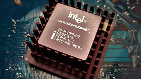 Intel ще строи заводи в Германия и Израел