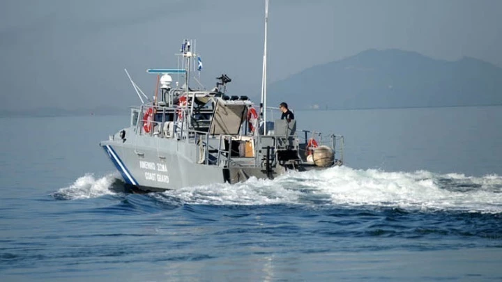 Лодка с мигранти се преобърна в гръцки води - жертвите са най-малко 79 (обновена)