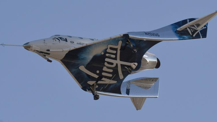 Стартират ежемесечни космически полети за туристи, обявиха от Virgin Galactic