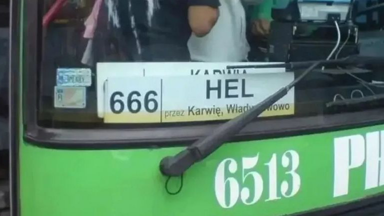 Автобус 666 до Хел: номерът на маршрута е променен поради религиозни протести