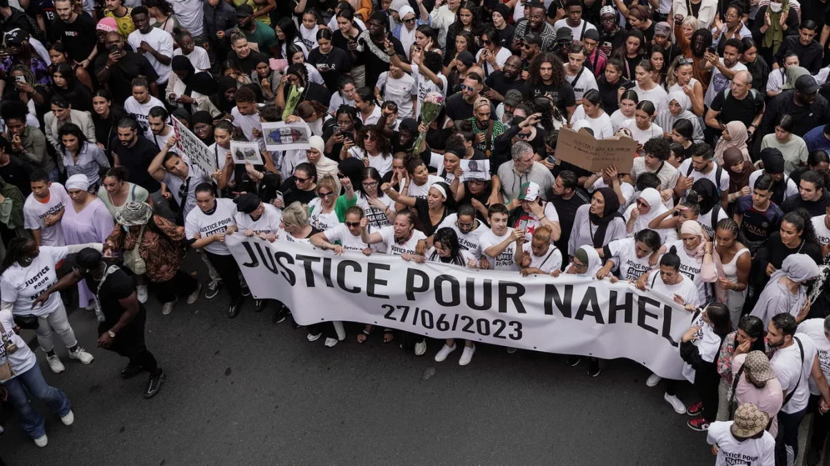 Франция арестува 667 протестиращи, Белгия 15