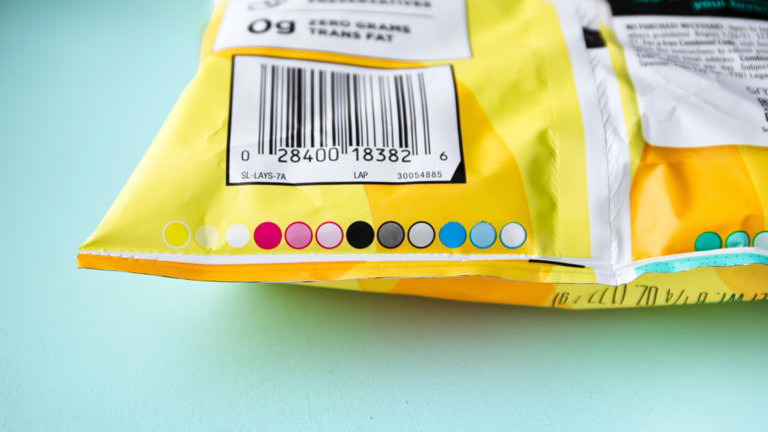 Какво всъщност означават тези цветни кръгове върху опаковките на храните