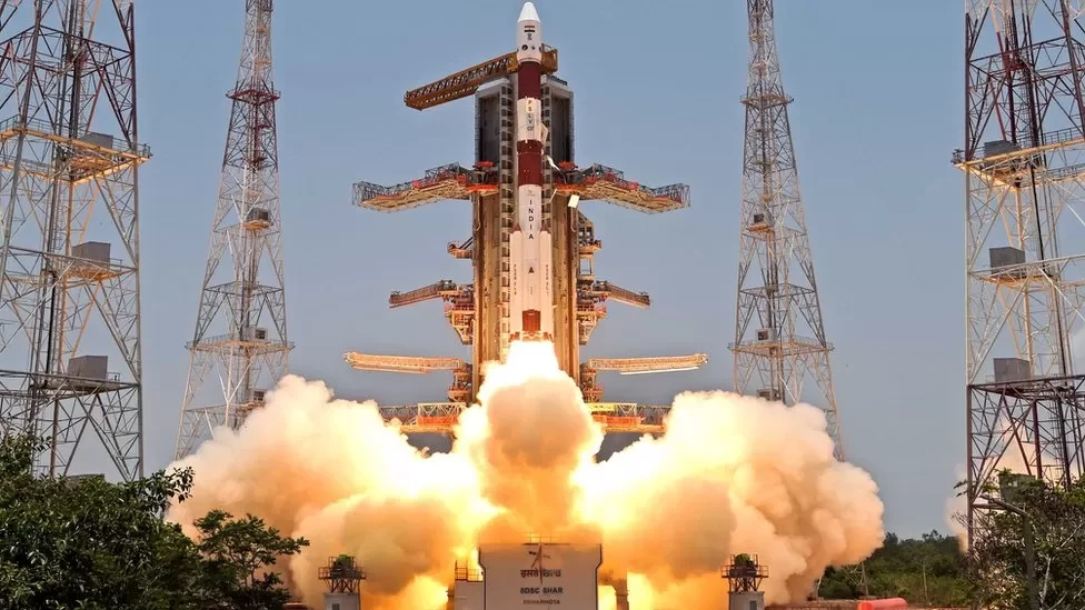 Индия стартира  успешно първата си мисия към Слънцето