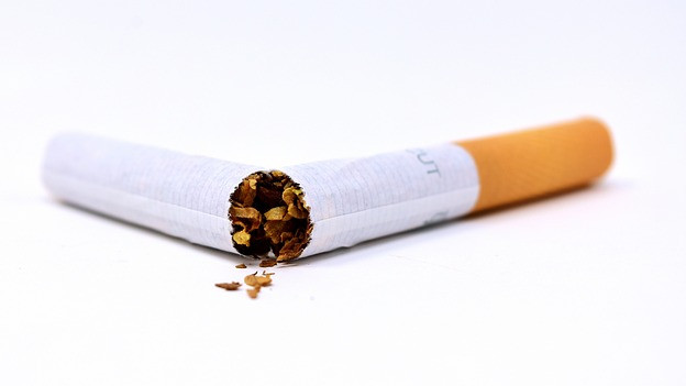 Великобритания обмисля да забрани на още едно поколение да купува цигари
