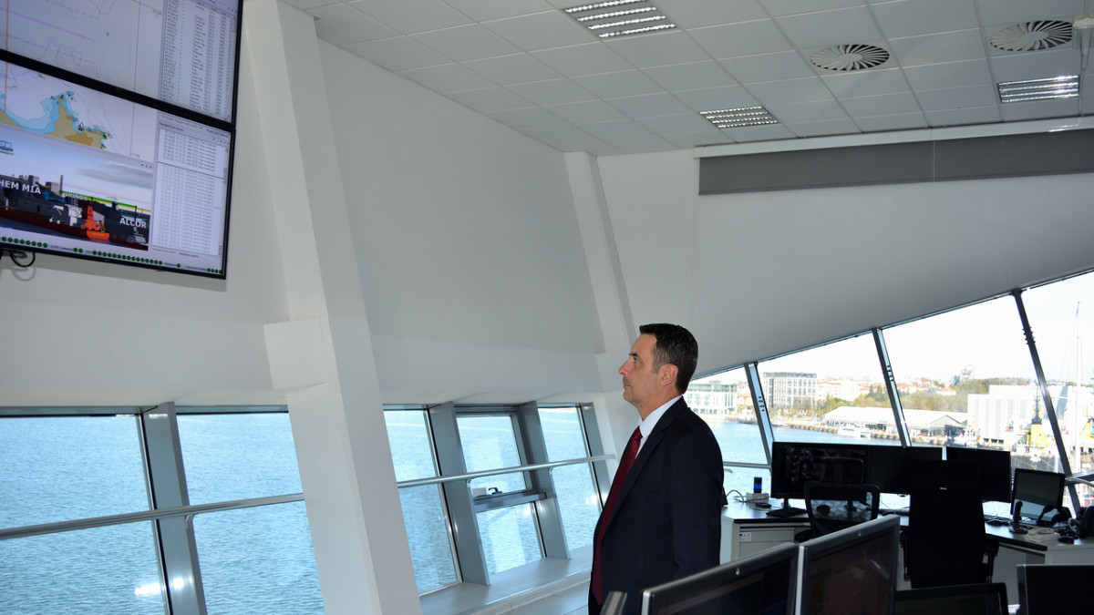 Обработката на документите в пристанищата Бургас и Варна вече е изцяло електронна