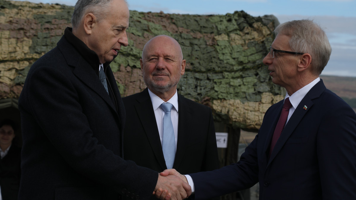 Денков: България е готова да заеме достойно мястото си на Източния фланг на НАТО