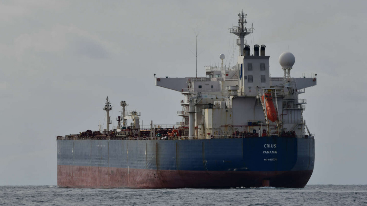 Дания затваря проливите си за „призрачния” руски петролен флот