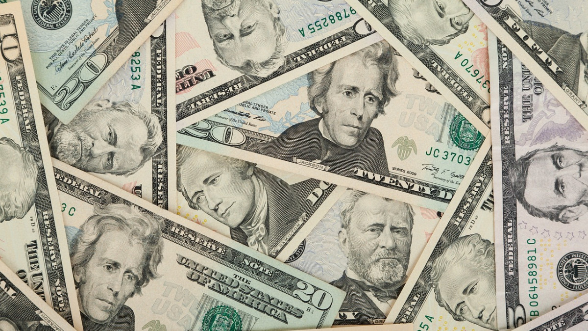 Петте най-ценни американски банкноти все още в обращение