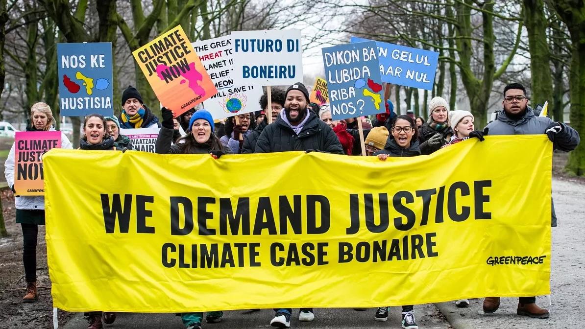 Нидерландски карибски остров съди държавата за климатично бездействние