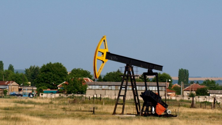 САЩ възобновиха вноса на руски петрол