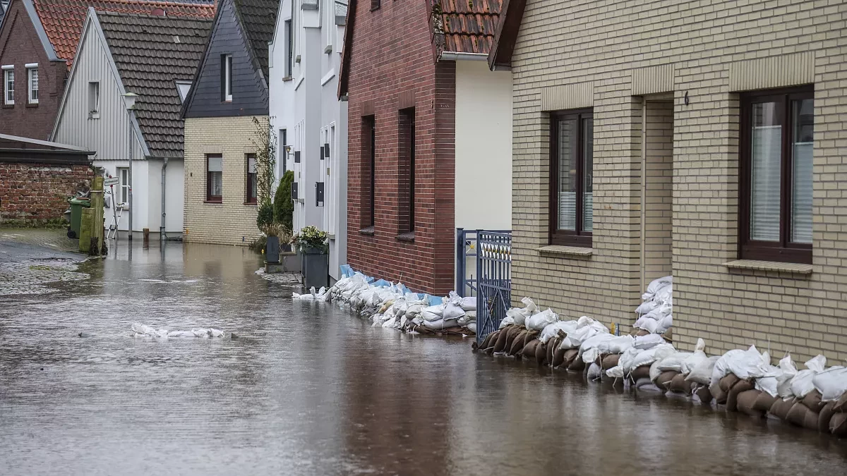 Повишен риск от наводнения в Германия,  Франция и Англия