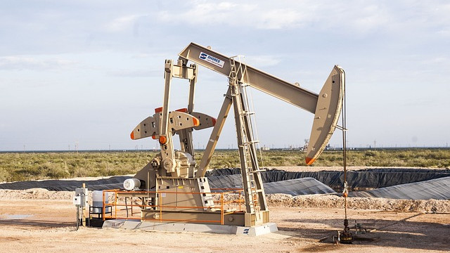 Саудитска Арабия намали цените на петрола за всички региони