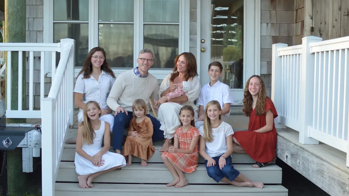 Американско семейство с осем деца създаде в дома си зона без технологии
