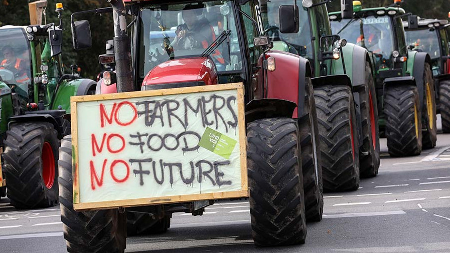 Продължават протестите на фермерите в ЕС
