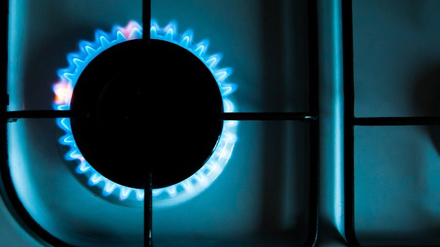 Цените на газа в САЩ рязко се сринаха до тридесетгодишно дъно