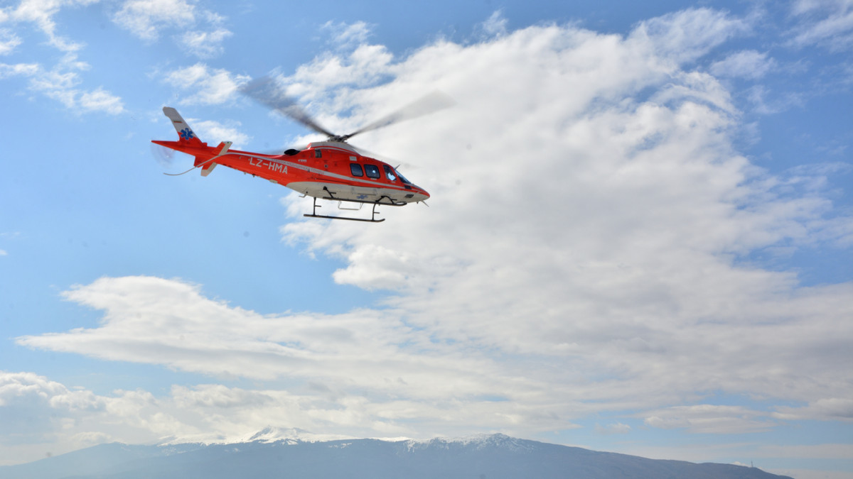 Първи тренировъчен полет с български хеликоптер за спешна медицинска помощ у нас