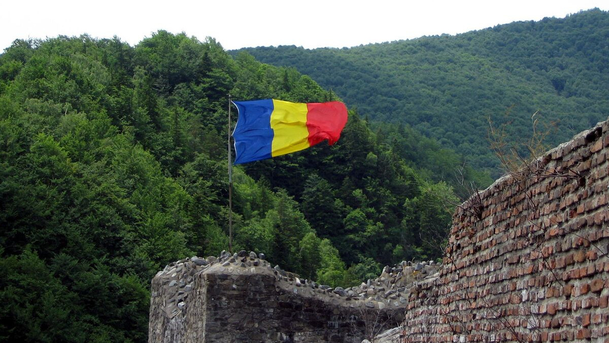 Румънски граничари задържаха украинска двойка с 1,4 милиона долара