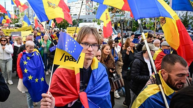 Управляващата проевропейска партия на Молдова спечели ключови избори